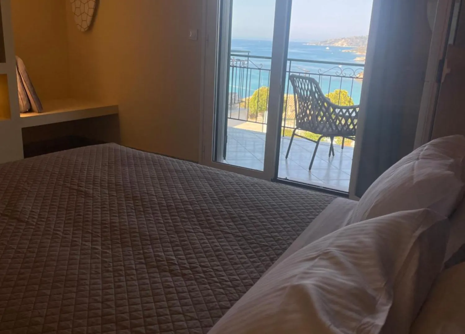Maria Anastasia Studios Τραπεζάκι 0*,